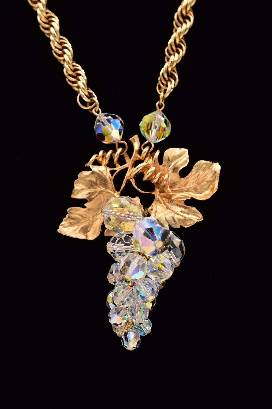 Vintage Grape Crystal Cluster Pendant Necklace Aurora Borealis Beaded 60s BinBC